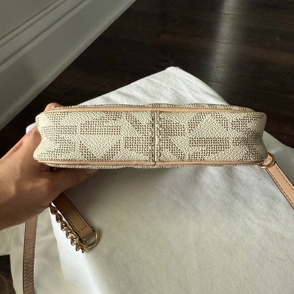 Michael Kors Crossbody Bag MK Signature Vanilla Chain Leather Camera Purse - Picture 10 of 11